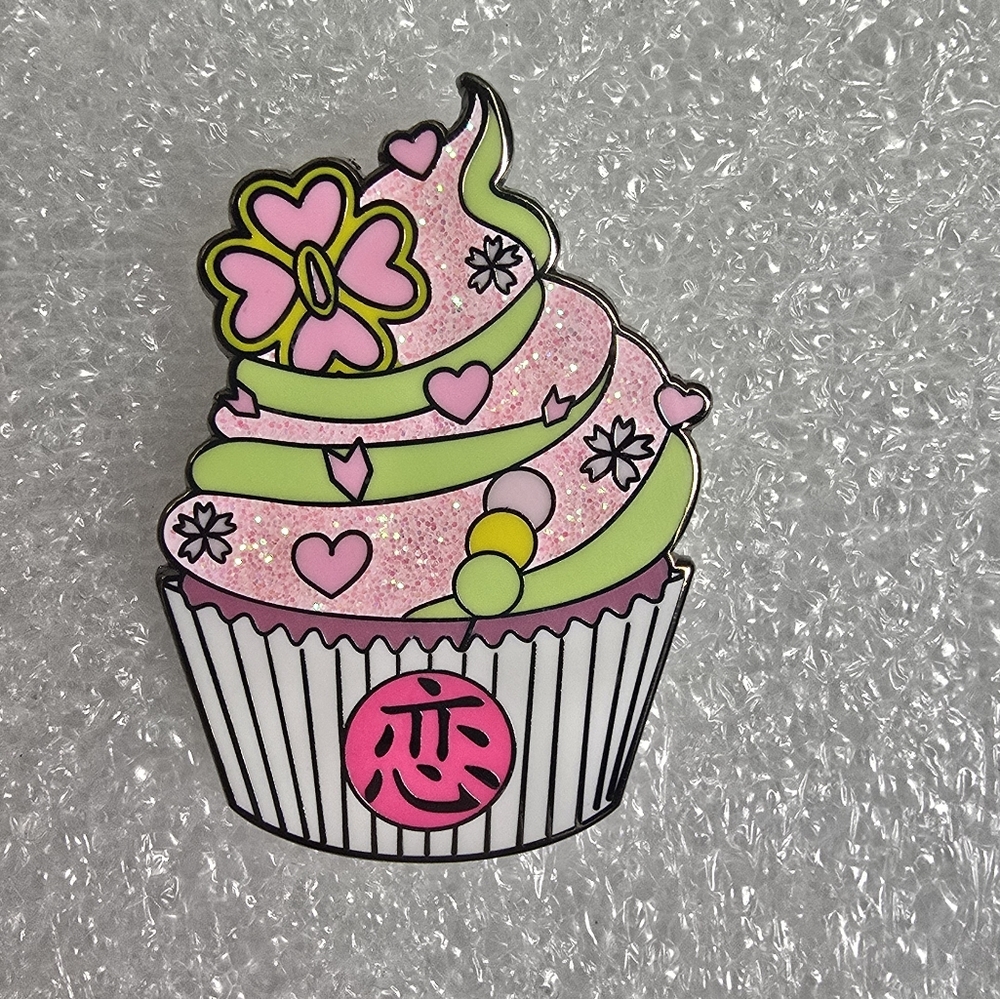 Demon Slayer Love Pillar Mitsuri Kanroji Anime Otaku Kawaii Food Cupcake pin